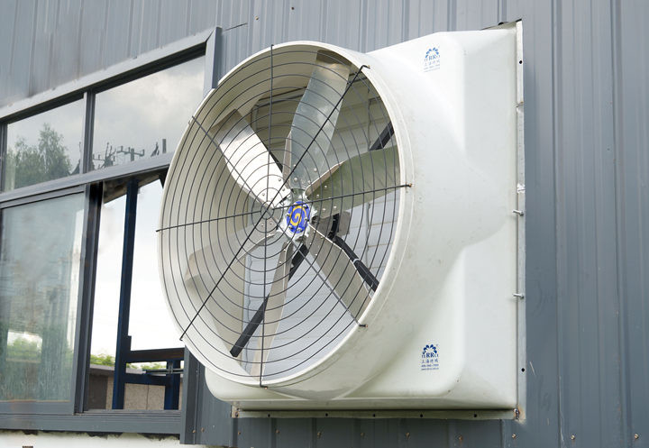 850W 48'Εξωτερικός ανεμιστήρας με 56,4m3/h όγκο αέρα/W και επίπεδο προστασίας IP55